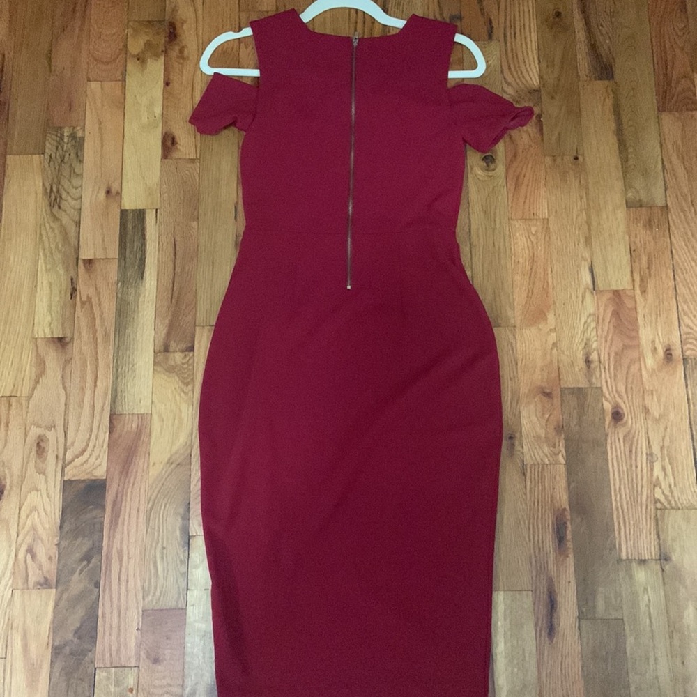 Express red shoulder cut out dress - Picture 5 of 5
